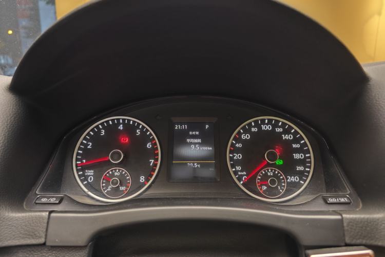 Used Volkswagen Tiguan 2015 1.8TSI Automatic All-Wheel-Drive Luxury Model Instrument Cluster