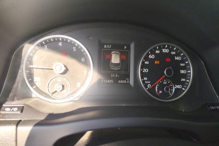 Used Volkswagen Tiguan 2015 1.8TSI Automatic Two-Wheel Drive Luxury Model Instrument Cluster