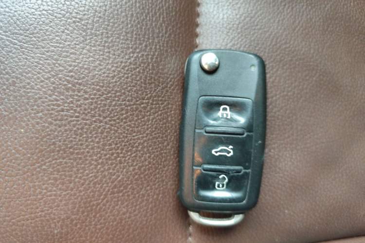 Used Volkswagen Tiguan 2015 2.0 TSI Comfort Edition Interior 1