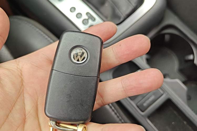 Used Volkswagen Tiguan 2015 1.8TSI Automatic All-Wheel-Drive Luxury Model Interior 1