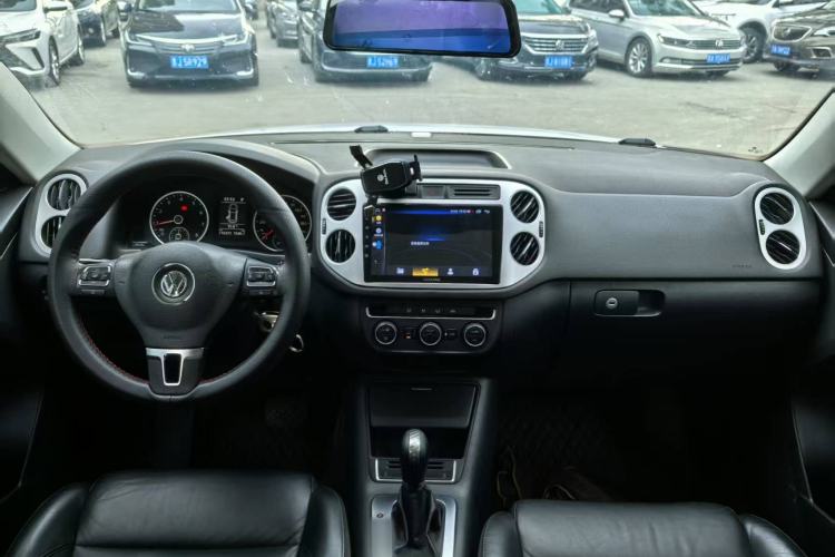 Used Volkswagen Tiguan 2015 1.8TSI Automatic Two-Wheel Drive Comfort Edition Interior 1