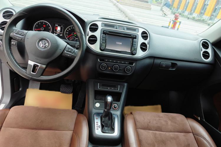 Used Volkswagen Tiguan 2015 2.0 TSI Automatic All-Wheel Drive Flagship Edition Interior 1