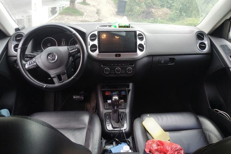 Used Volkswagen Tiguan 2015 1.8TSI Automatic Two-Wheel Drive Comfort Edition Interior 2