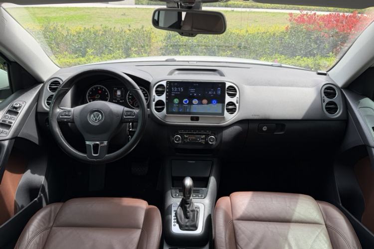 Used Volkswagen Tiguan 2015 2.0 TSI Comfort Edition Interior 3
