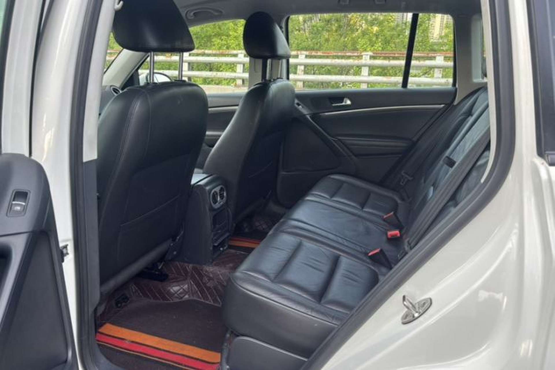 Used Volkswagen Tiguan 2015 1.8TSI Automatic Two-Wheel Drive Comfort Edition Interior 4