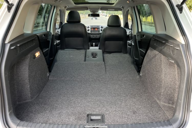 Used Volkswagen Tiguan 2015 2.0 TSI Automatic All-Wheel Drive Flagship Edition Interior 6