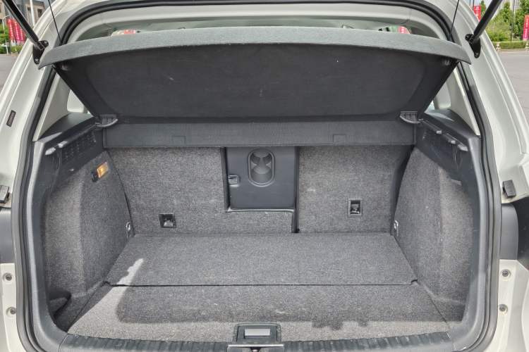 Used Volkswagen Tiguan 2015 1.8TSI Automatic Two-Wheel Drive Trend Edition Interior 6