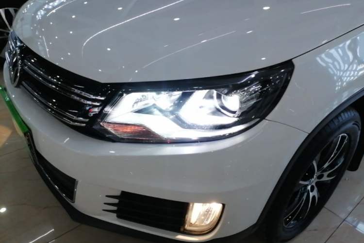 Used Volkswagen Tiguan 2015 1.8TSI Automatic Two-Wheel Drive Luxury Model Left Front Headlight