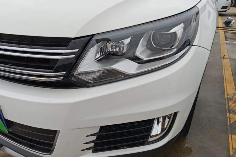 Used Volkswagen Tiguan 2015 1.8TSI Automatic Two-Wheel Drive Luxury Model Left Front Headlight