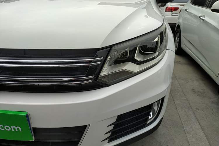 Used Volkswagen Tiguan 2015 1.8TSI Automatic Two-Wheel Drive Luxury Model Left Front Headlight