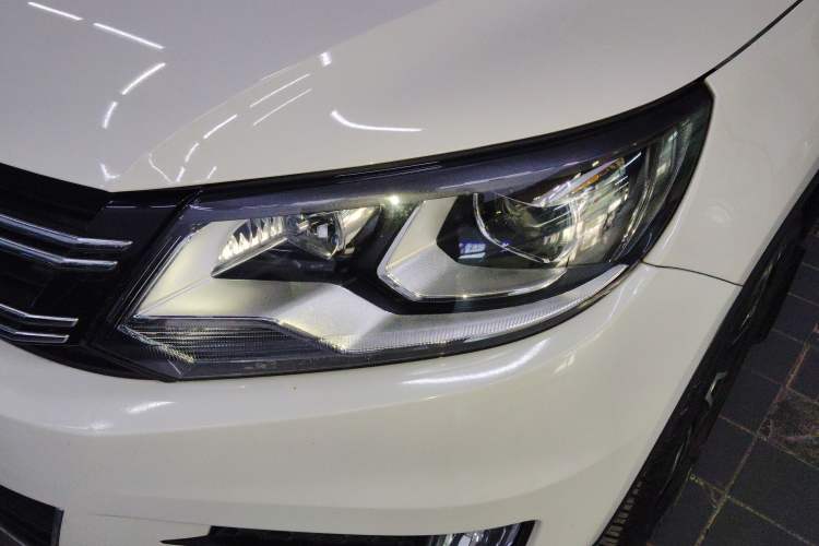 Used Volkswagen Tiguan 2015 1.8TSI Automatic Two-Wheel Drive Luxury Model Left Front Headlight