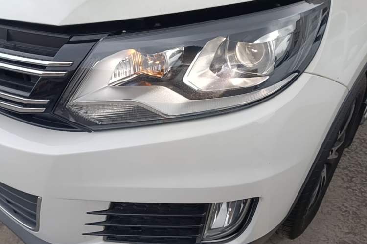 Used Volkswagen Tiguan 2015 1.8TSI Automatic Two-Wheel Drive Luxury Model Left Front Headlight