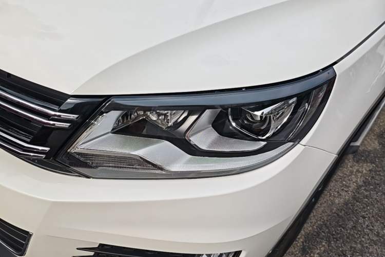Used Volkswagen Tiguan 2015 1.8TSI Automatic Two-Wheel Drive Luxury Model Left Front Headlight