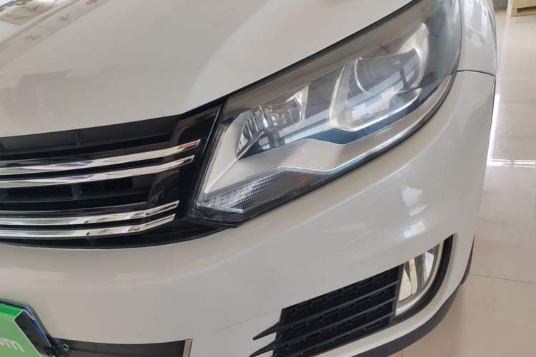 Used Volkswagen Tiguan 2015 1.8TSI Automatic Two-Wheel Drive Luxury Model Left Front Headlight