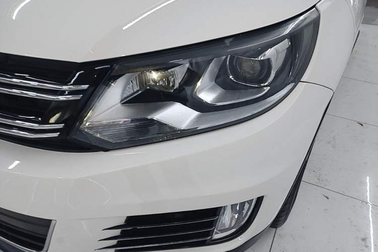 Used Volkswagen Tiguan 2015 1.8TSI Automatic Two-Wheel Drive Comfort Edition Left Front Headlight