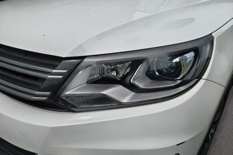 Used Volkswagen Tiguan 2015 1.8TSI Automatic Two-Wheel Drive Luxury Model Left Front Headlight