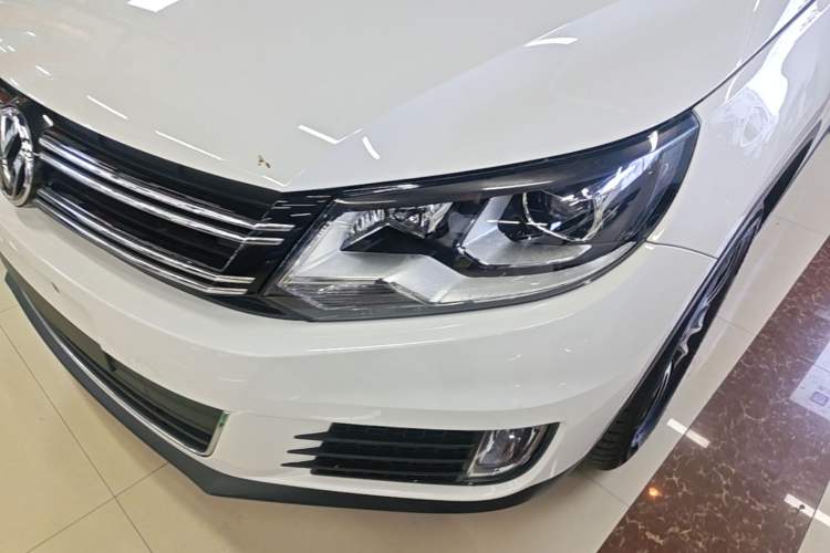 Used Volkswagen Tiguan 2015 1.8TSI Automatic Two-Wheel Drive Luxury Model Left Front Headlight