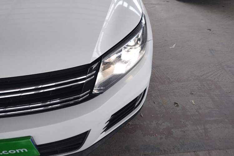 Used Volkswagen Tiguan 2015 1.8TSI Automatic Two-Wheel Drive Luxury Model Left Front Headlight