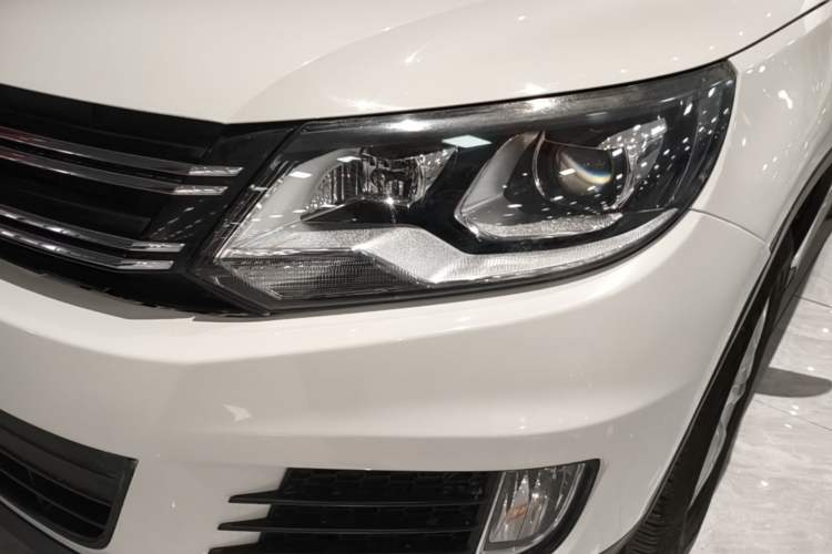 Used Volkswagen Tiguan 2015 1.8TSI Automatic Two-Wheel Drive Trend Edition Left Front Headlight
