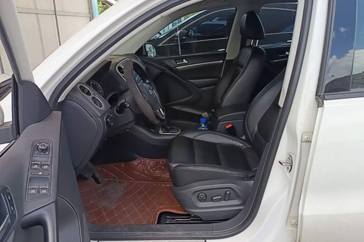 Used Volkswagen Tiguan 2015 1.8TSI Automatic Two-Wheel Drive Comfort Edition Left Front Seat