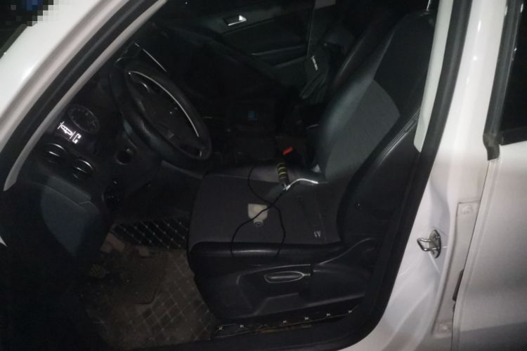 Used Volkswagen Tiguan 2015 1.8TSI Manual Two-Wheel Drive Fashion Edition Left Front Seat
