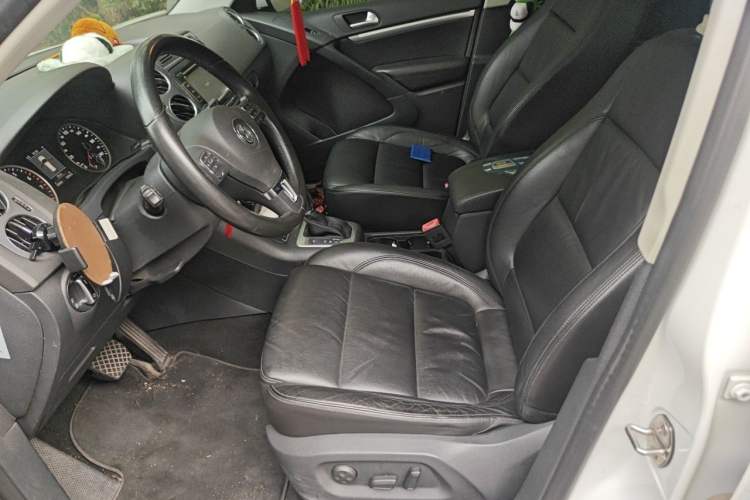 Used Volkswagen Tiguan 2015 2.0 TSI Comfort Edition Left Front Seat