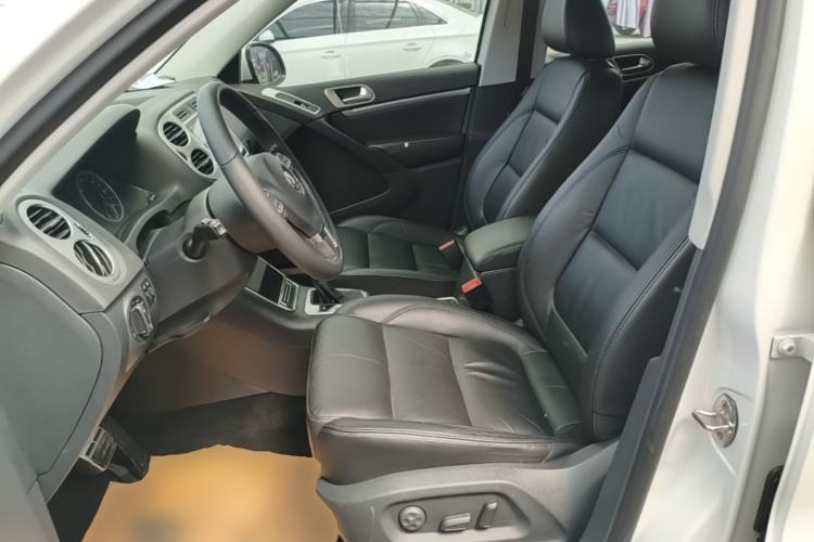 Used Volkswagen Tiguan 2015 1.8TSI Automatic Two-Wheel Drive Comfort Edition Left Front Seat