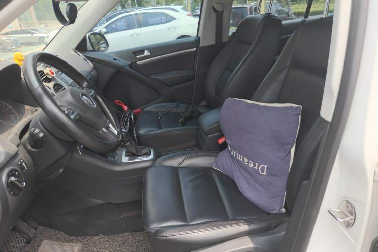 Used Volkswagen Tiguan 2015 1.8TSI Automatic Two-Wheel Drive Comfort Edition Left Front Seat