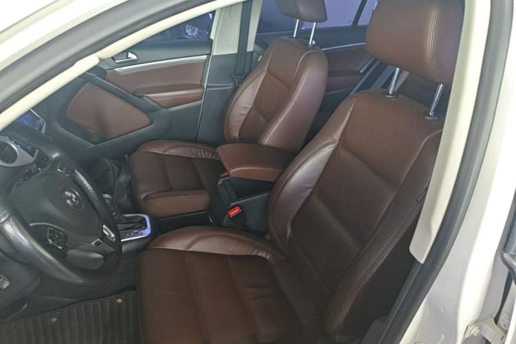 Used Volkswagen Tiguan 2015 1.8TSI Automatic Two-Wheel Drive Luxury Model Left Front Seat
