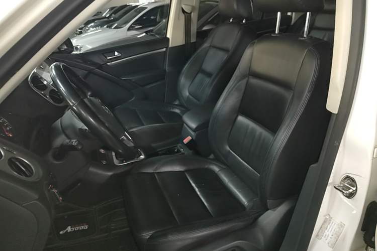 Used Volkswagen Tiguan 2015 1.8TSI Automatic Two-Wheel Drive Luxury Model Left Front Seat