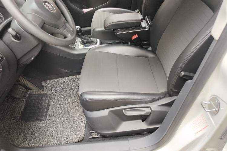 Used Volkswagen Tiguan 2015 1.8TSI Automatic Two-Wheel Drive Trend Edition Left Front Seat