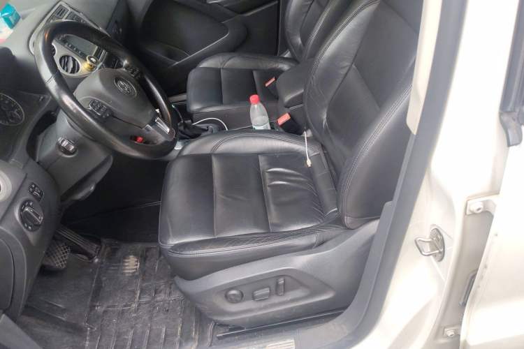 Used Volkswagen Tiguan 2015 1.8TSI Automatic Two-Wheel Drive Luxury Model Left Front Seat