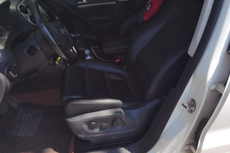 Used Volkswagen Tiguan 2015 1.8TSI Automatic Two-Wheel Drive Comfort Edition Left Front Seat