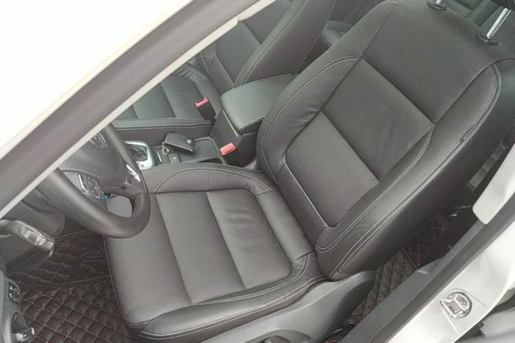 Used Volkswagen Tiguan 2015 1.8TSI Automatic Two-Wheel Drive Luxury Model Left Front Seat