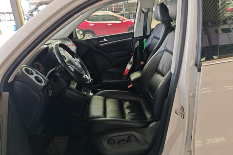 Used Volkswagen Tiguan 2015 1.8TSI Automatic Two-Wheel Drive Luxury Model Left Front Seat