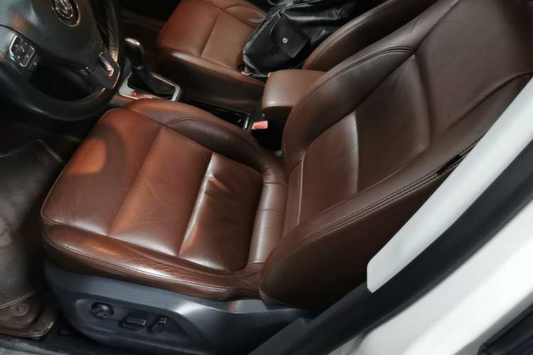 Used Volkswagen Tiguan 2015 1.8TSI Automatic Two-Wheel Drive Luxury Model Left Front Seat