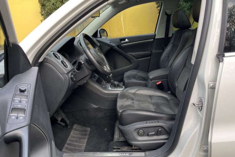 Used Volkswagen Tiguan 2015 2.0 TSI Automatic All-Wheel Drive Flagship Edition Left Front Seat