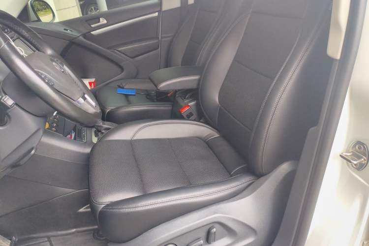 Used Volkswagen Tiguan 2015 2.0 TSI Comfort Edition Left Front Seat