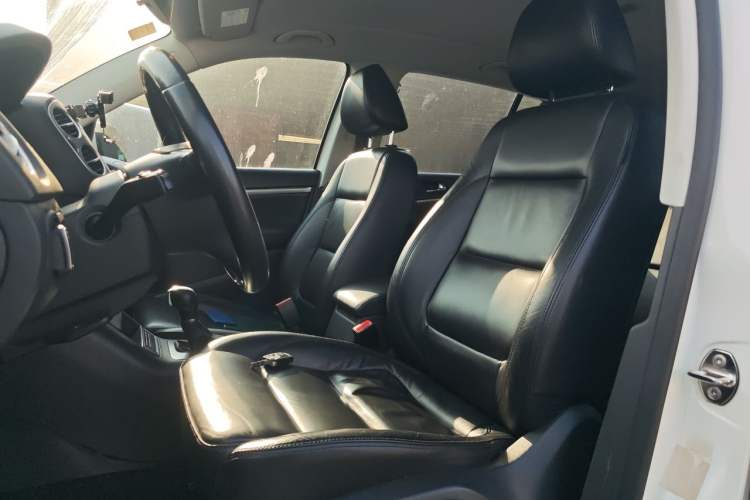 Used Volkswagen Tiguan 2015 1.8TSI Automatic Two-Wheel Drive Comfort Edition Left Front Seat