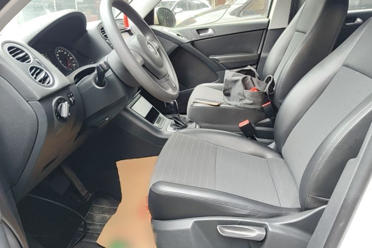 Used Volkswagen Tiguan 2015 1.8TSI Automatic Two-Wheel Drive Trend Edition Left Front Seat