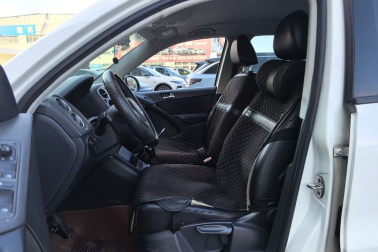 Used Volkswagen Tiguan 2015 1.8TSI Automatic Two-Wheel Drive Trend Edition Left Front Seat