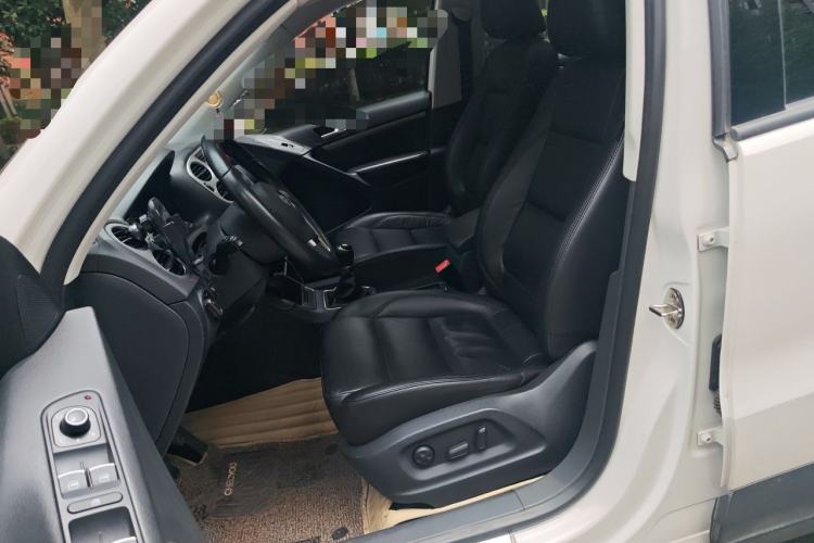 Used Volkswagen Tiguan 2015 1.8TSI Manual Two-Wheel-Drive Limited Edition Left Front Seat