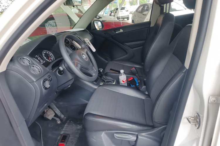 Used Volkswagen Tiguan 2015 1.8TSI Automatic Two-Wheel Drive Trend Edition Left Front Seat