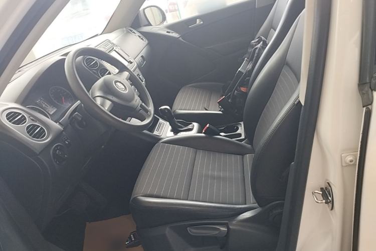 Used Volkswagen Tiguan 2015 1.8TSI Automatic Two-Wheel Drive Trend Edition Left Front Seat