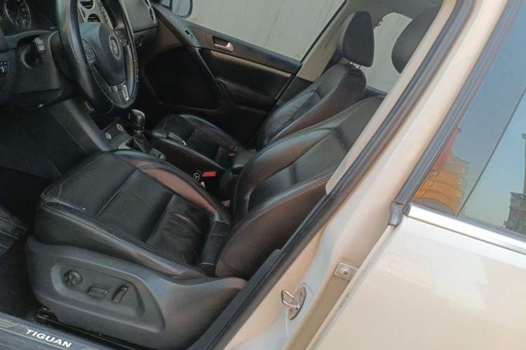 Used Volkswagen Tiguan 2015 1.8TSI Automatic Two-Wheel Drive Luxury Model Left Front Seat