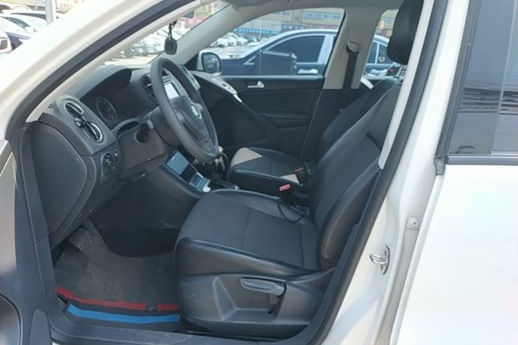 Used Volkswagen Tiguan 2015 1.8TSI Automatic Two-Wheel Drive Trend Edition Left Front Seat