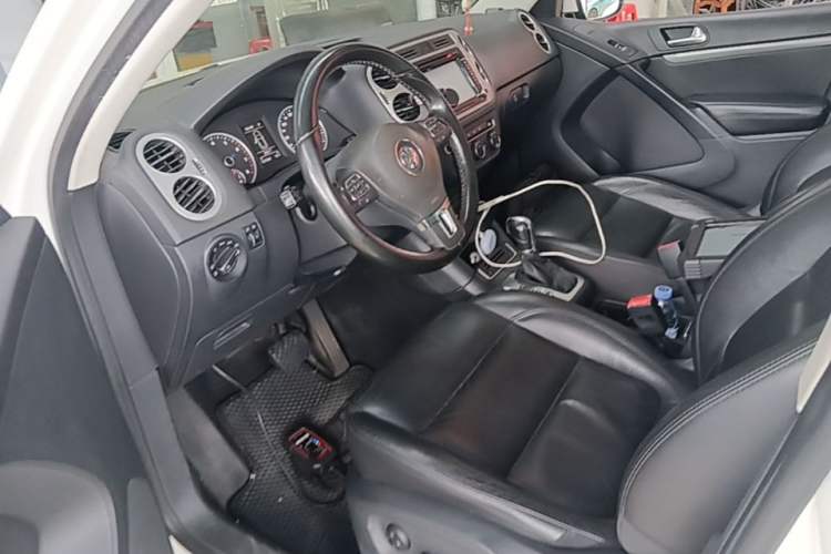 Used Volkswagen Tiguan 2015 1.8TSI Automatic Two-Wheel Drive Comfort Edition Left Front Seat