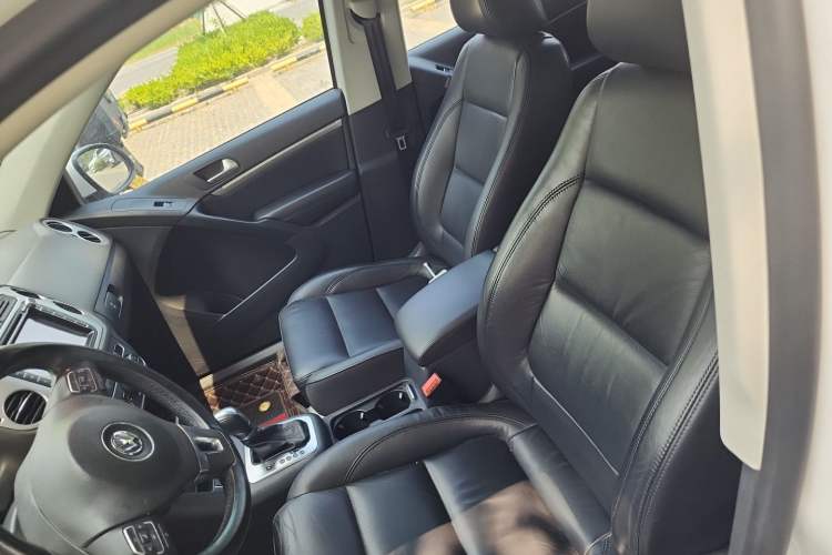 Used Volkswagen Tiguan 2015 1.8TSI Automatic Two-Wheel Drive Comfort Edition Left Front Seat