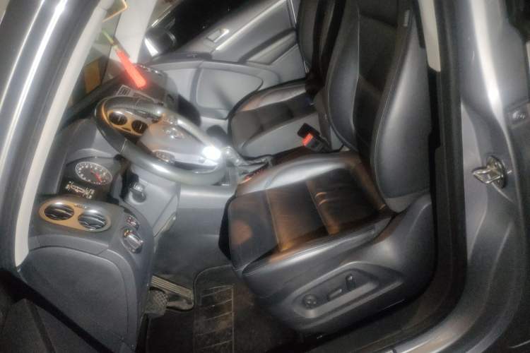 Used Volkswagen Tiguan 2015 1.8TSI Automatic Two-Wheel Drive Comfort Edition Left Front Seat