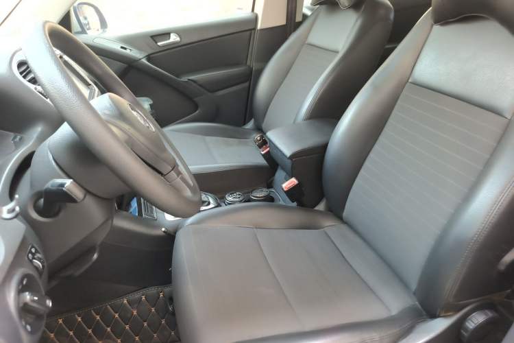 Used Volkswagen Tiguan 2015 1.8TSI Automatic Two-Wheel Drive Trend Edition Left Front Seat